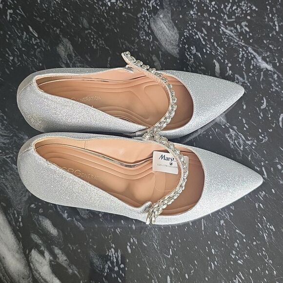 BRAND NEW BCBGeneration BRANDA JEWEL STRAP POINTED TOE WOMEN PUMP G1 - Picture 5 of 16